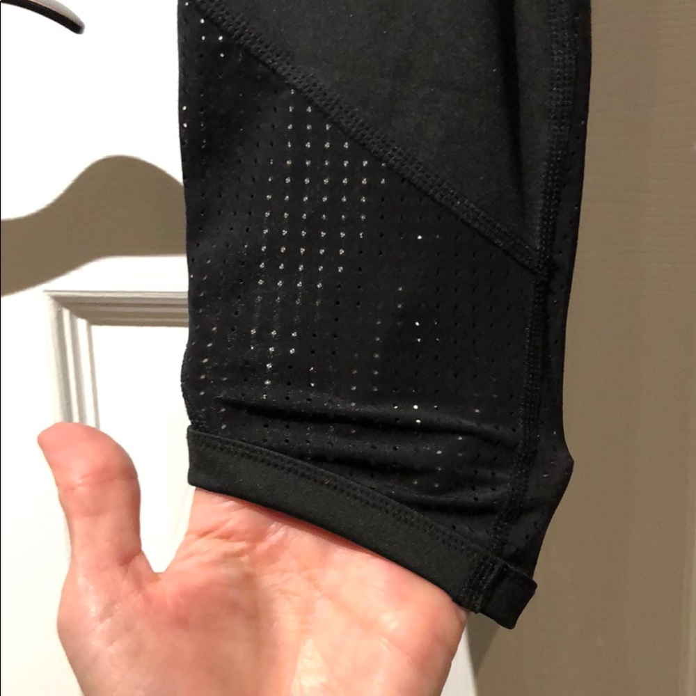 Fabletics Mid Rise Mesh Ultracool 7/8 - Picture 9 of 10